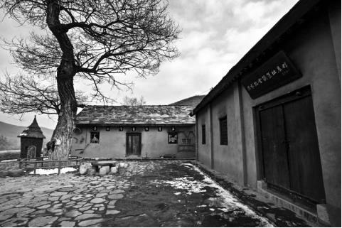 习仲勋在陕甘边革命根据地时期的执政思想